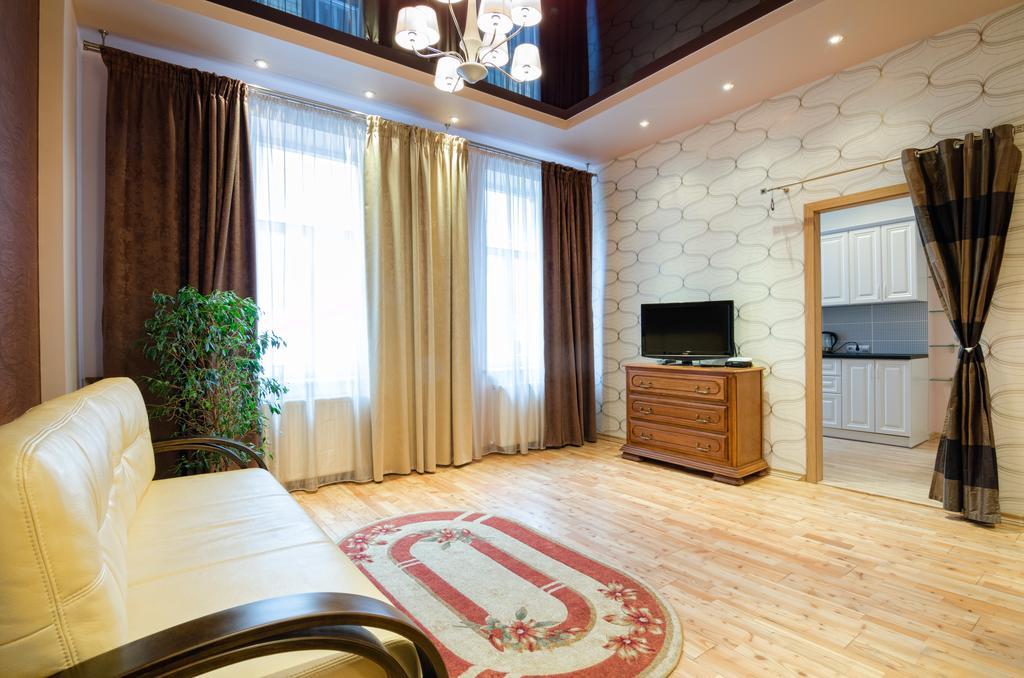 Leogrand Apartments On Doroshenka 34 ลวีฟ ภายนอก รูปภาพ