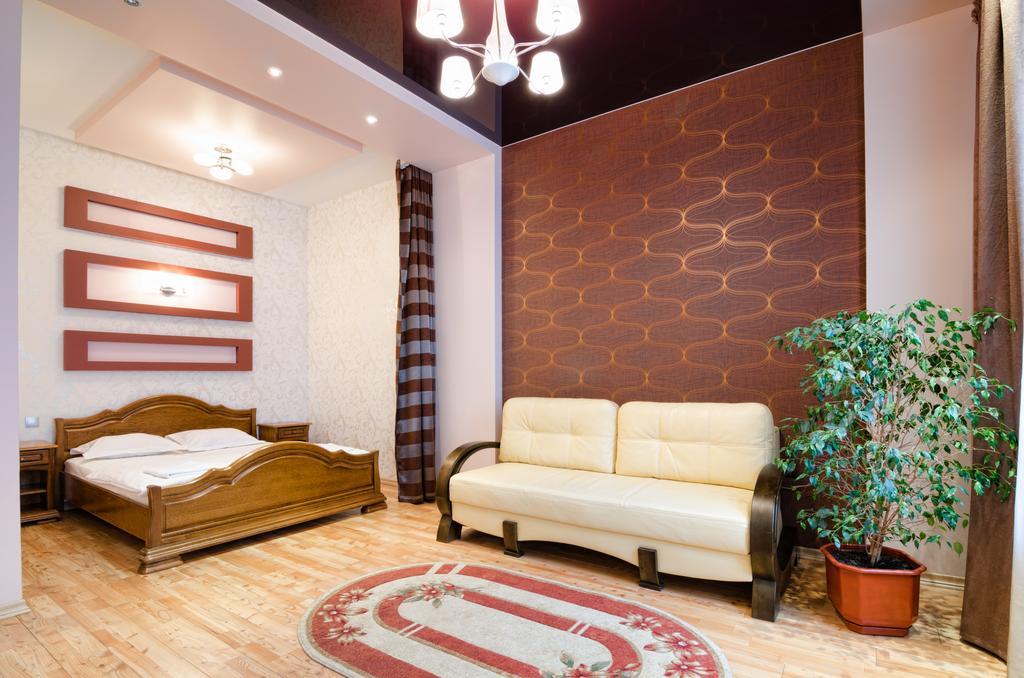 Leogrand Apartments On Doroshenka 34 ลวีฟ ภายนอก รูปภาพ